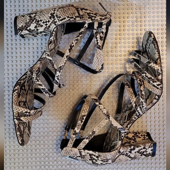 Jessica Simpson size 8 snake skin Stassey Cage Sandal NEW - Picture 5 of 6